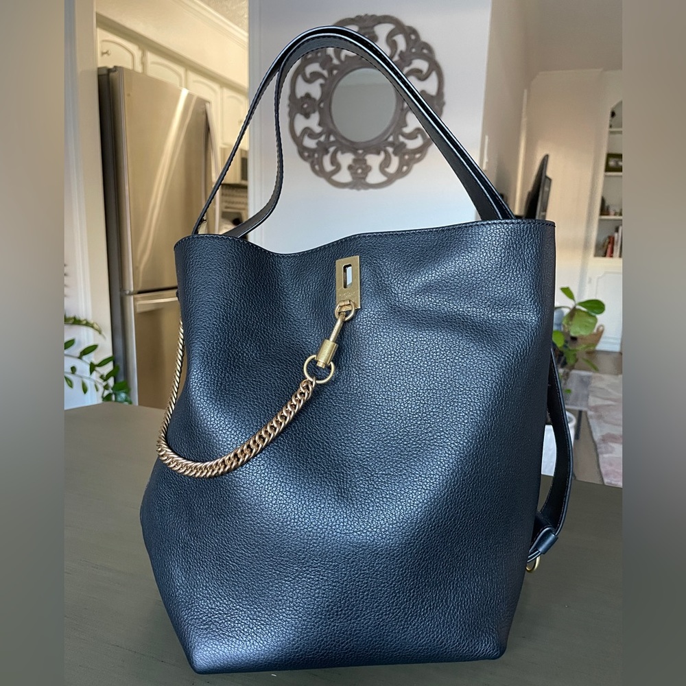 Givenchy GV3 Bucket Bag